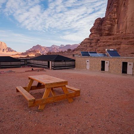 Wadi Rum Bright Moon ภายนอก รูปภาพ